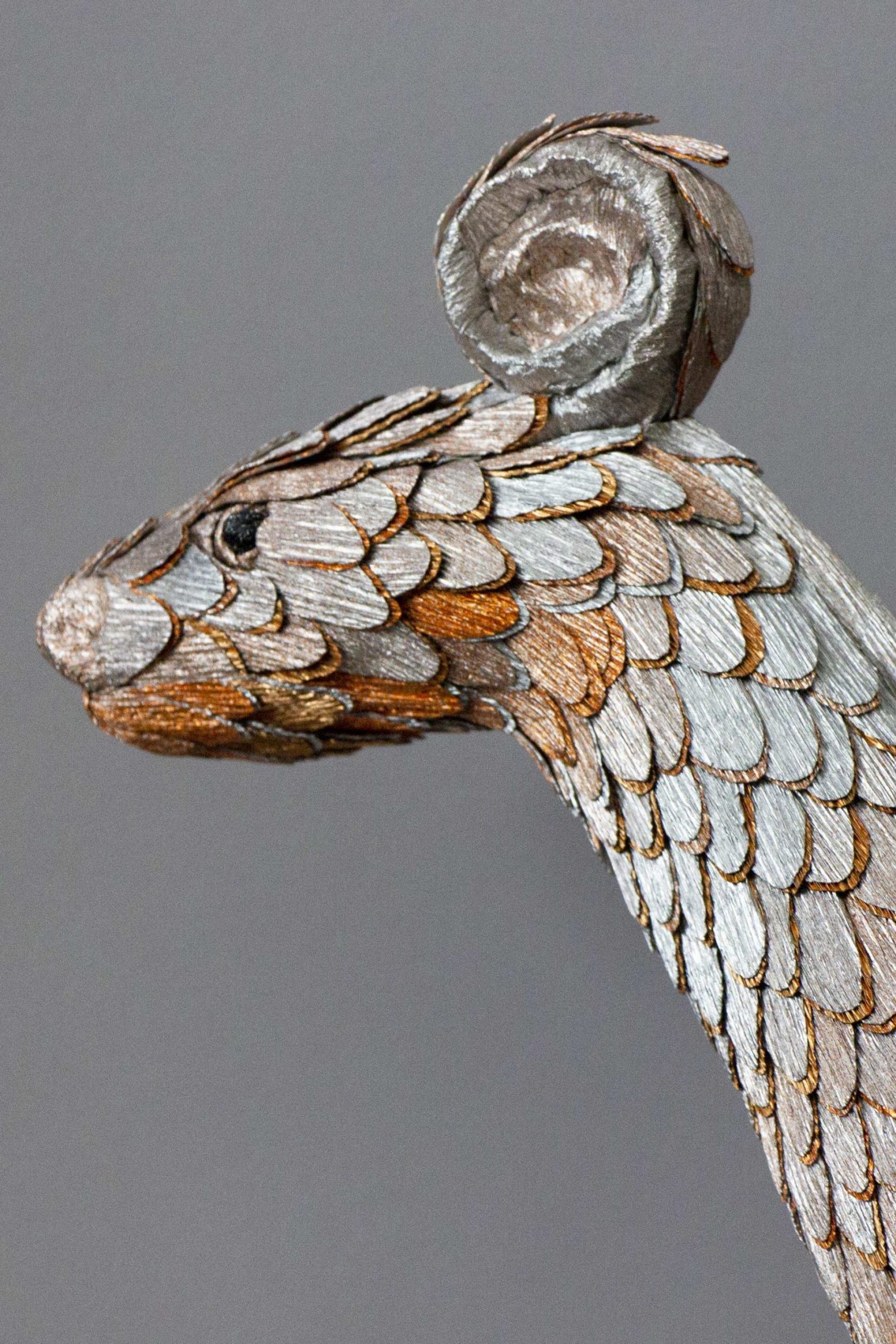 sculpture de stéphane buyens détail sur la tête du dragon