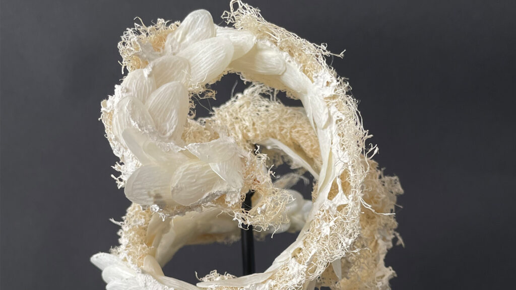 La vague par Stéphane Buyens, artiste papier
